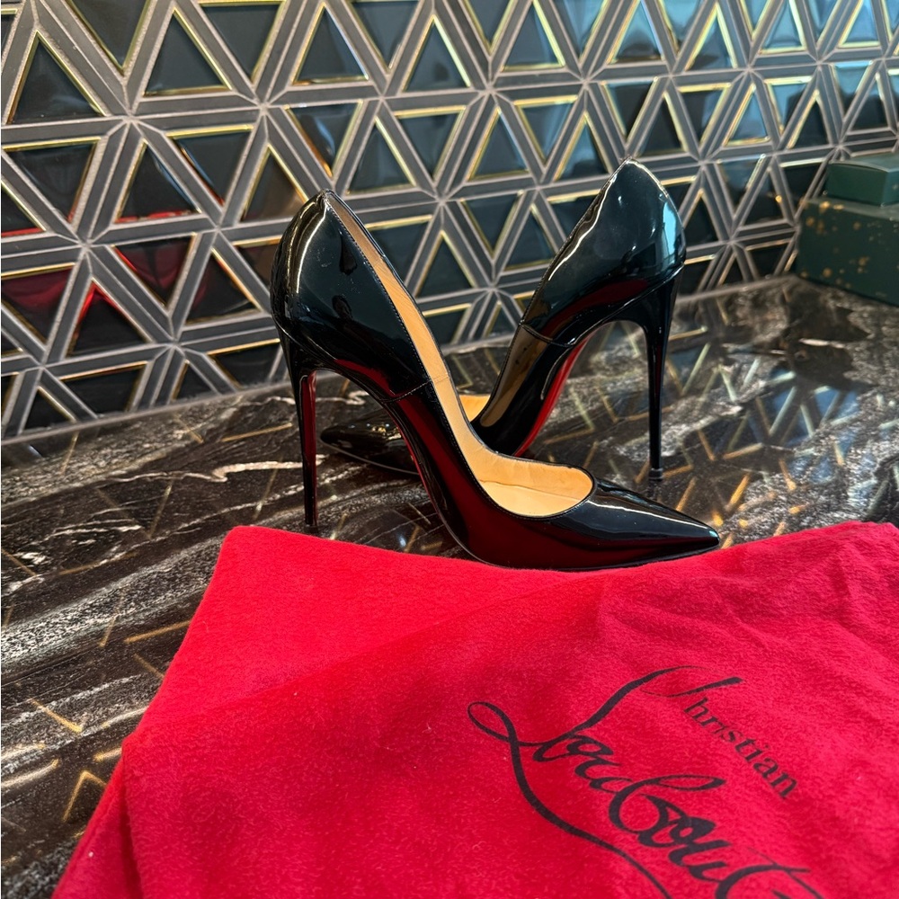 Christian Louboutin Glossy Black Heels with Red Soles - Picture 4 of 15